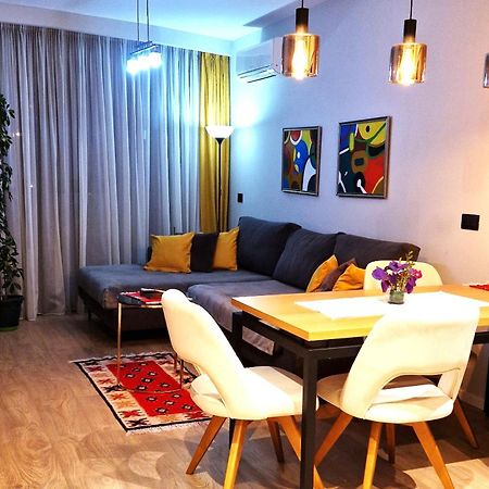 Central Comfy Apartment 티라나 외부 사진