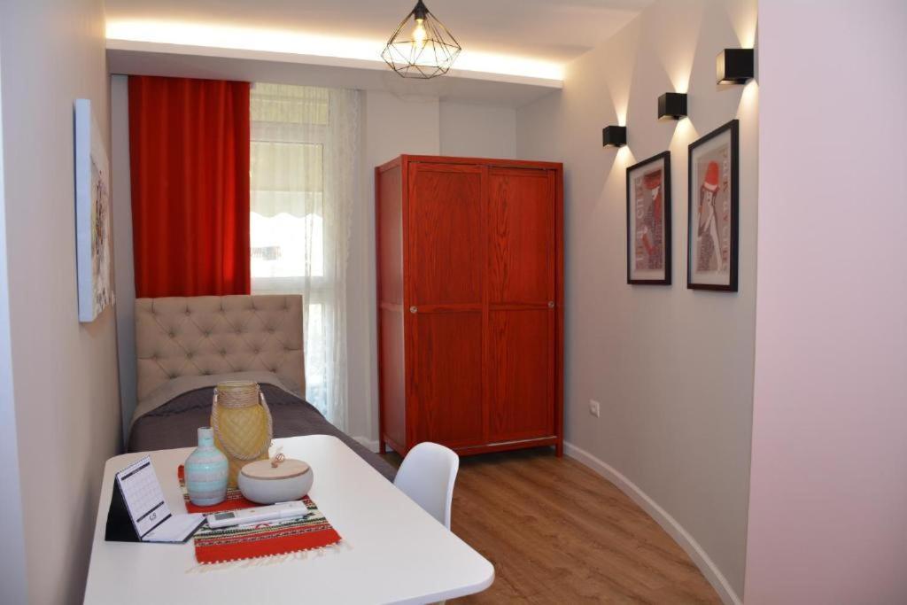 Central Comfy Apartment 티라나 외부 사진