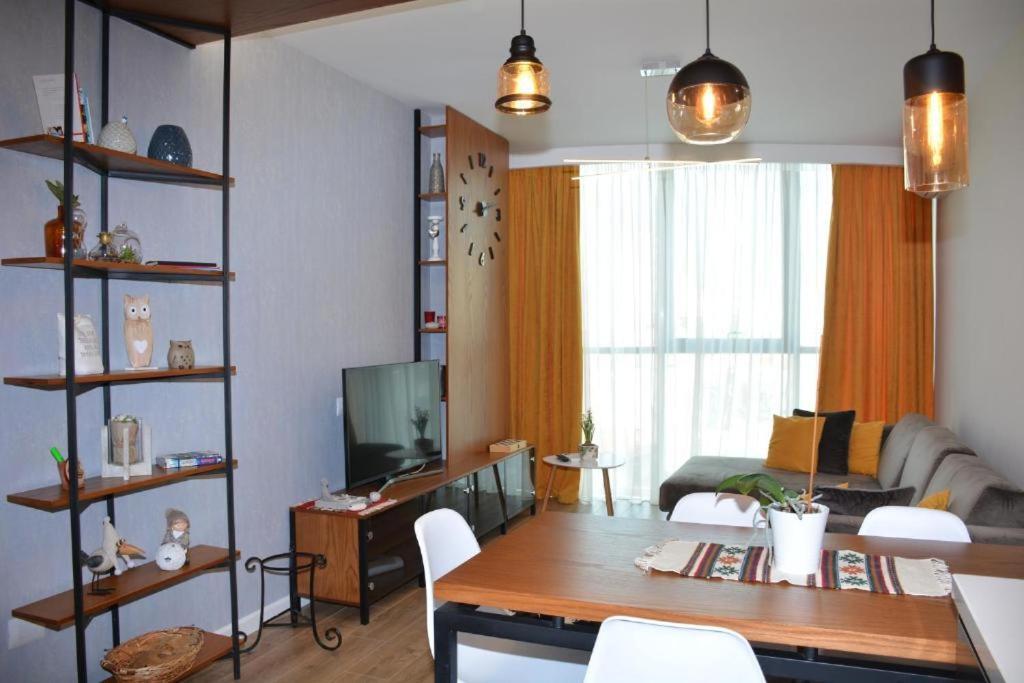 Central Comfy Apartment 티라나 외부 사진